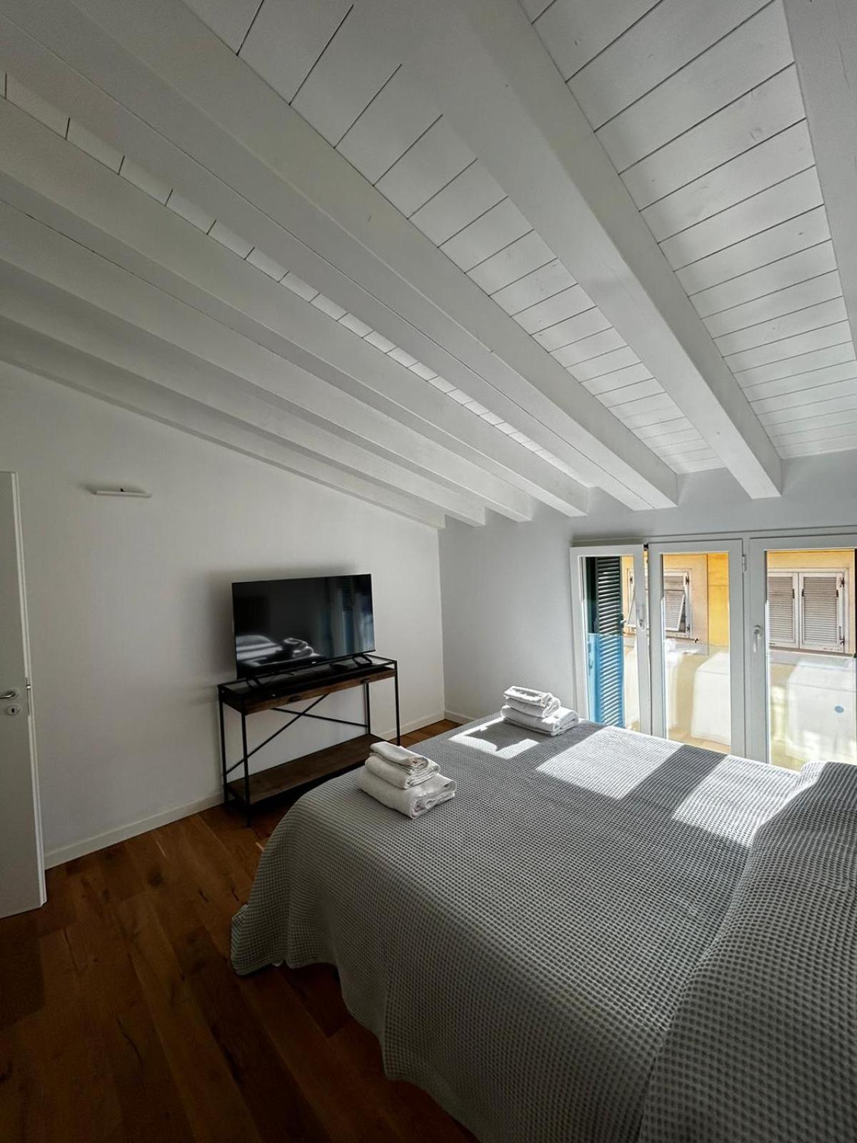 Waterfront Balcony I Grani 5 Resort Grand Suite Ливорно Экстерьер фото