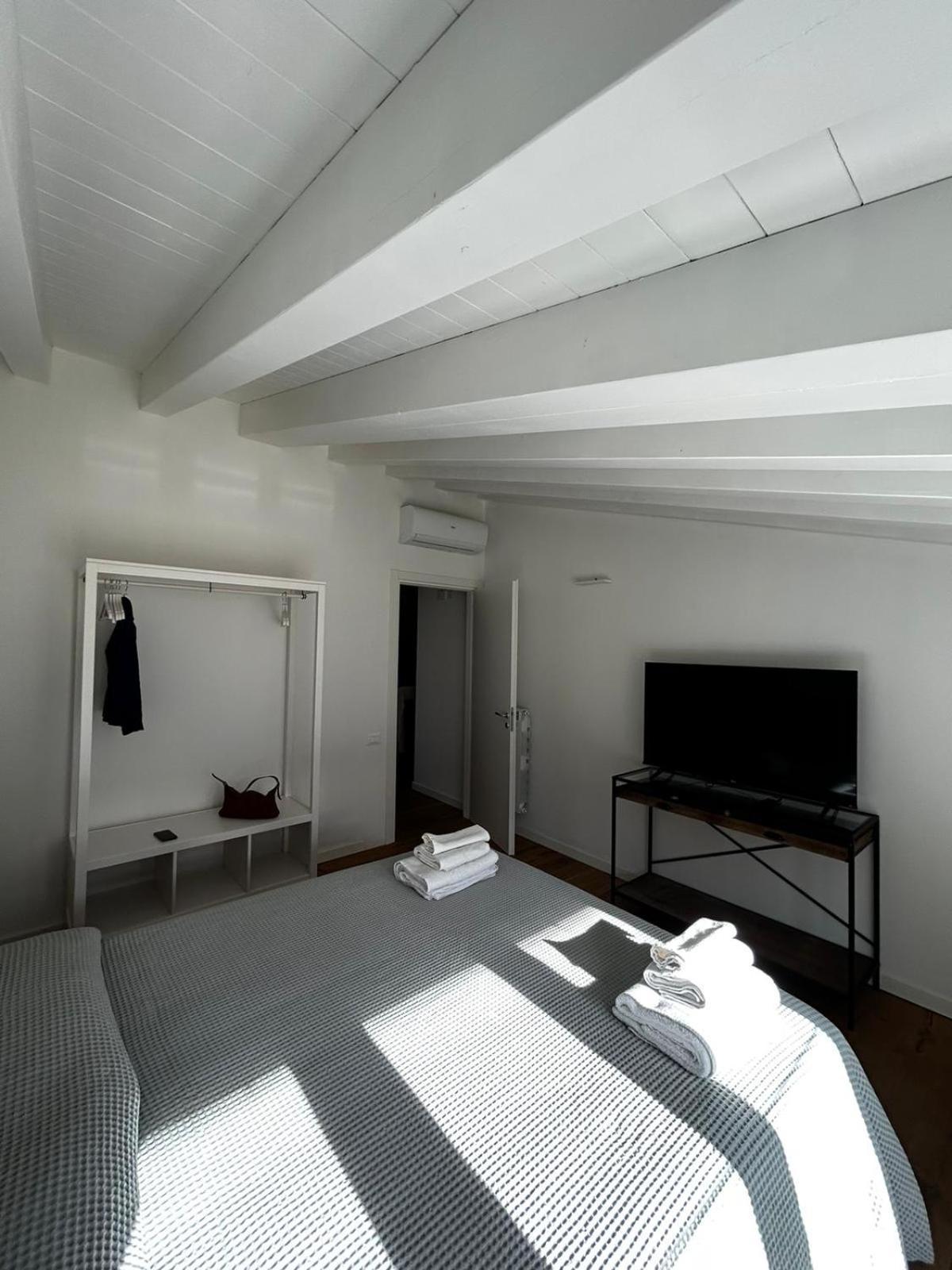 Waterfront Balcony I Grani 5 Resort Grand Suite Ливорно Экстерьер фото